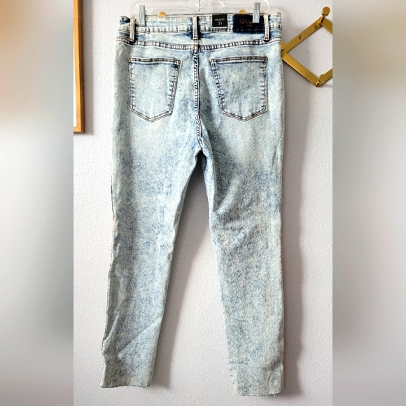 NWT Grace jeans with side tape - Picture 6 of 8